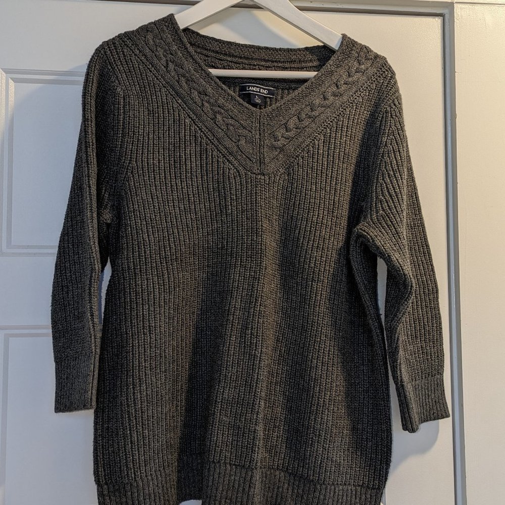 Land's End V-Neck Tennis Sweater, women's size L
